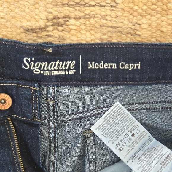 Signature by Levi Strauss Dark Wash Ankle Jeans - Picture 2 of 6